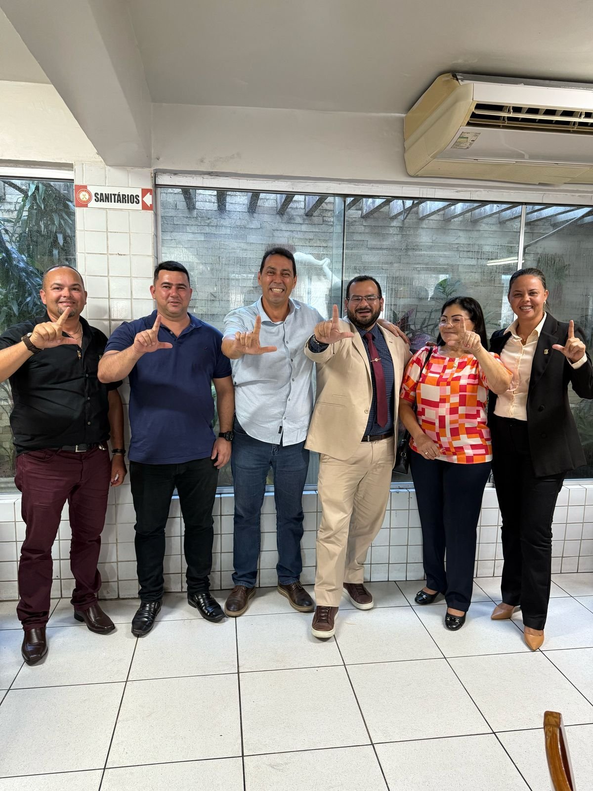 Depois De Elton Gomes, Foi A Vez De Mersinho Da Up Fazer O “l” De Léo Bandeira E Reforçar Bancada Do Prefeito Na Câmara Municipal De Lucena